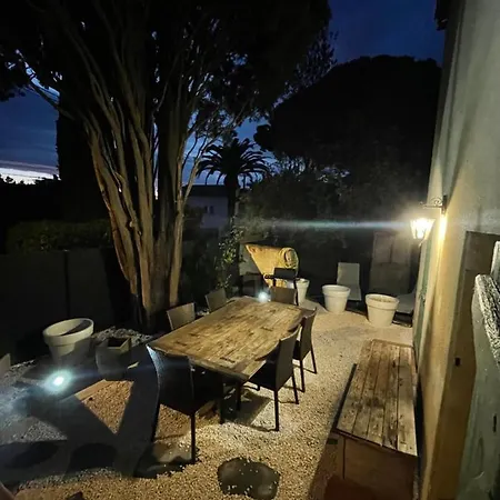 Апартаменти Plein Centre Avec Jardin Сен-Тропе