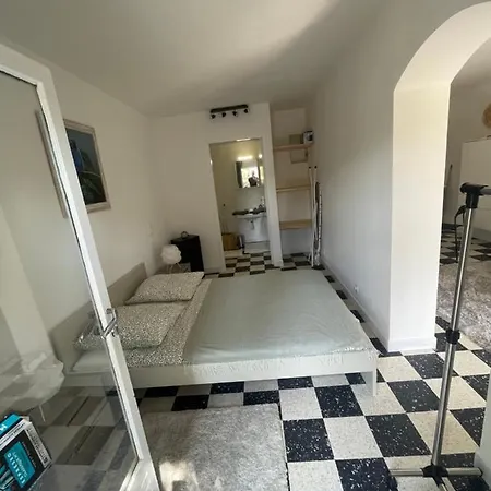 Plein Centre Avec Jardin * Сен-Тропе